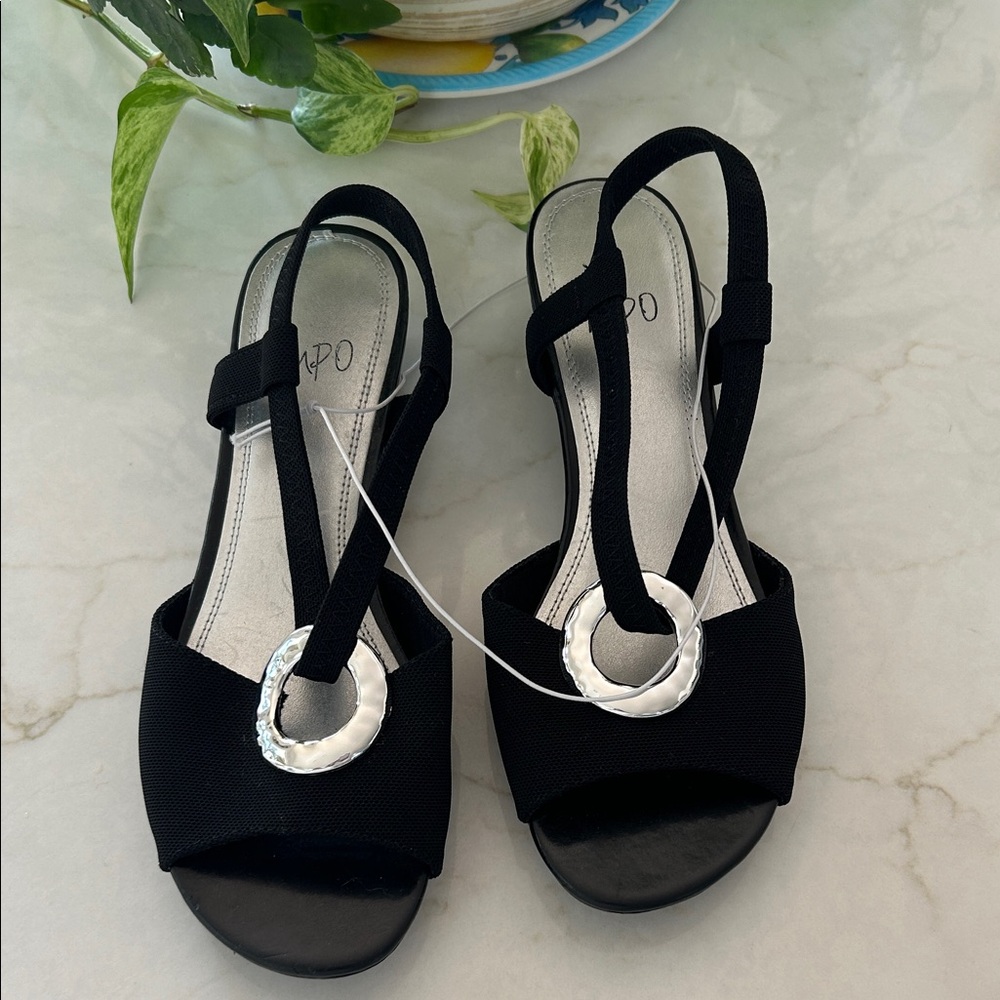 New IMPO Rosine Stretch Women’s Sandal 1 1/2  Heel Black/ Silver Accent Size 7.5